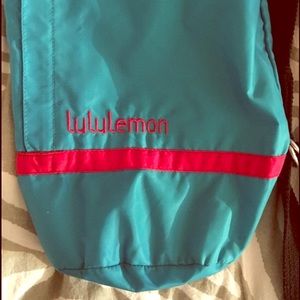 •{Lululemon} Vintage Teal Yoga Mat Tote!•